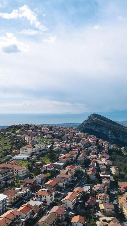 Appartamento "Il Geranio" Trentinara Exterior foto